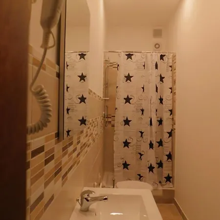 Frankie's House Oda ve Kahvaltı *